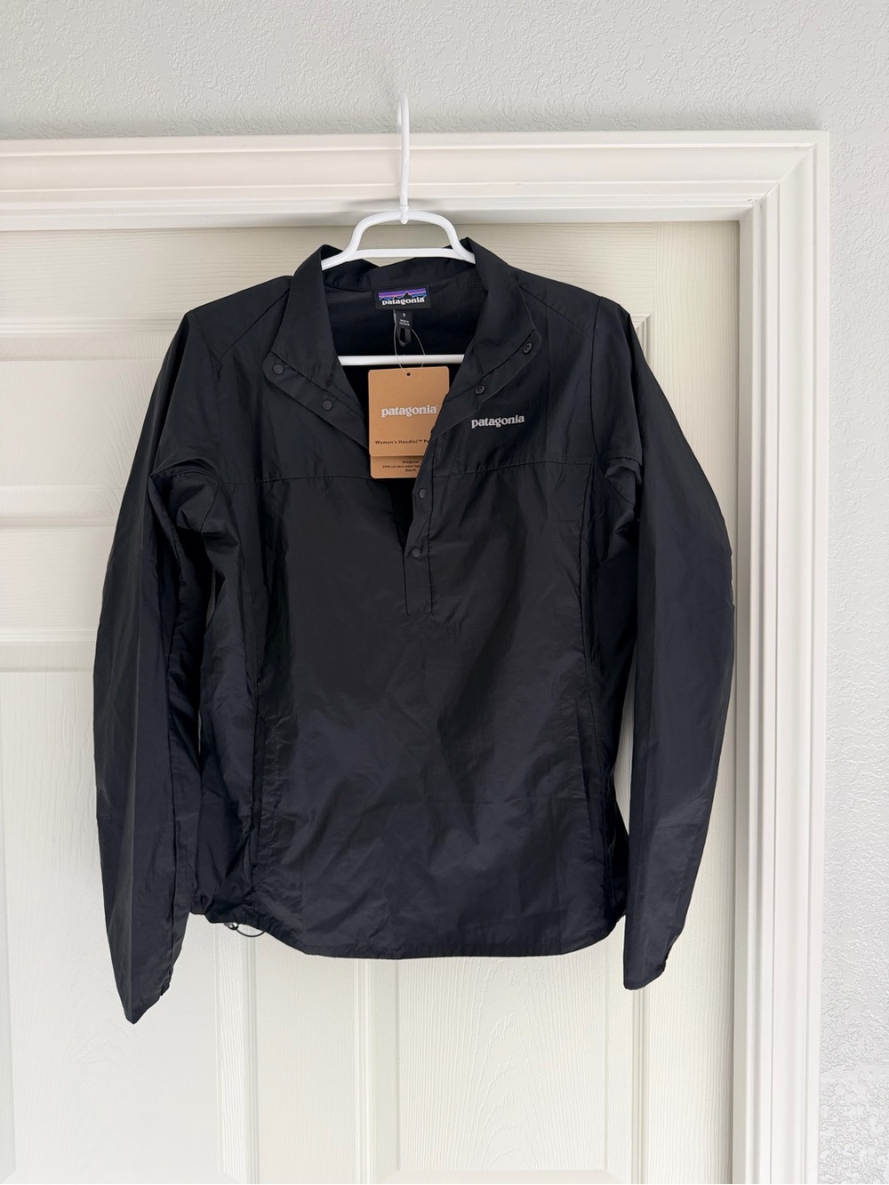 Patagonia Houdini Women’s Lightweight Windbreaker Pullover